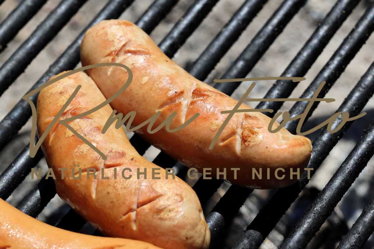 2P1A0038 Wurst Grillen 25